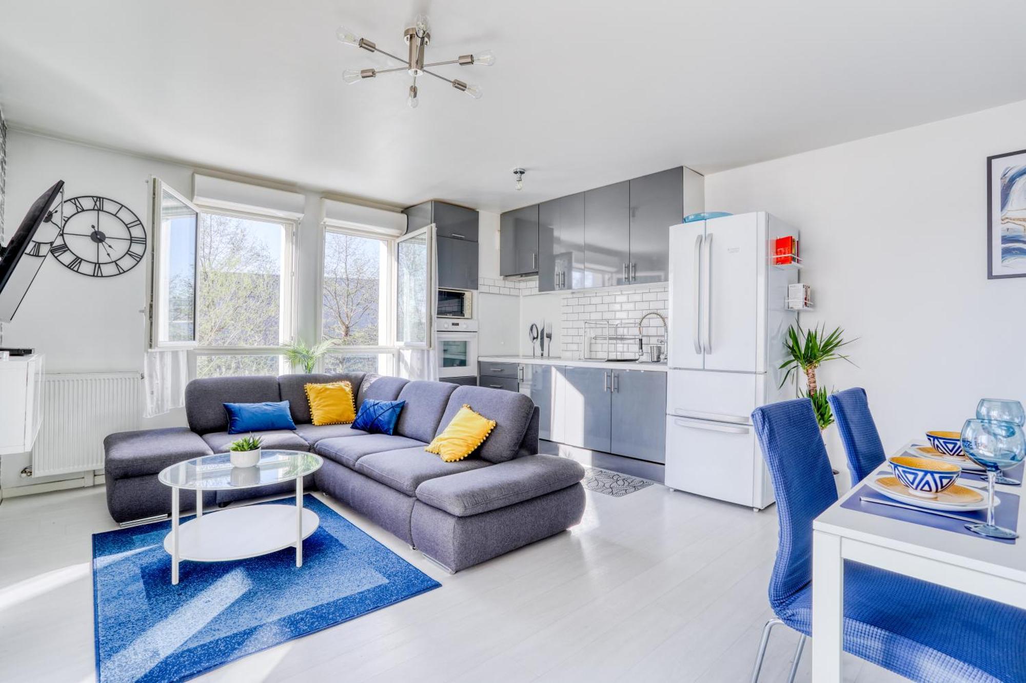 "Le Serenity ", Appartement Spacieux ,Balcon, Parking Prive Gratuit, Netflix, Proche Cdg Et Stade De France Stains Luaran gambar