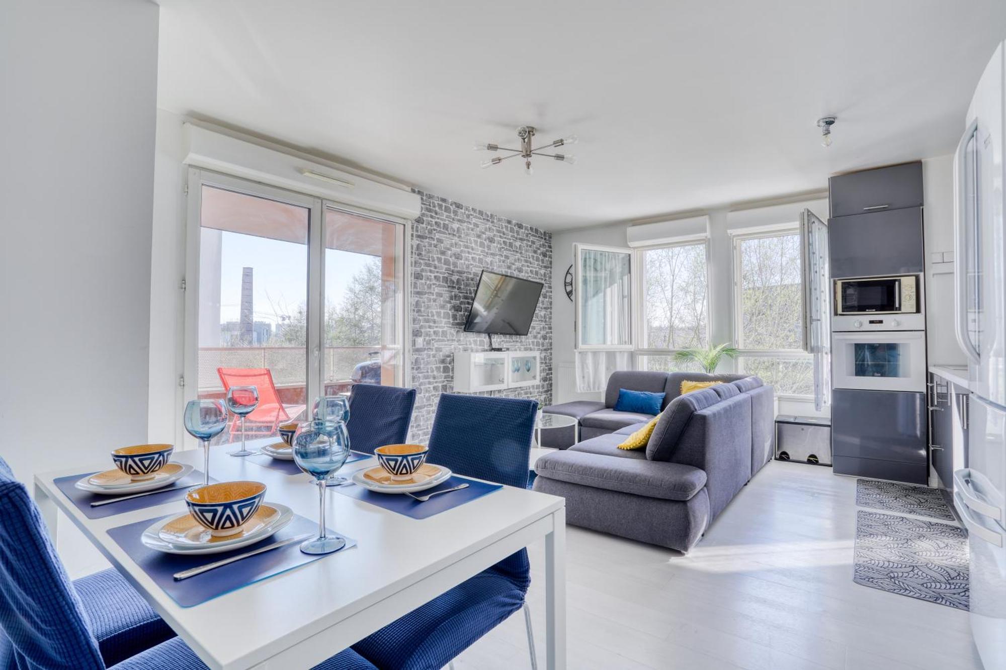 "Le Serenity ", Appartement Spacieux ,Balcon, Parking Prive Gratuit, Netflix, Proche Cdg Et Stade De France Stains Luaran gambar
