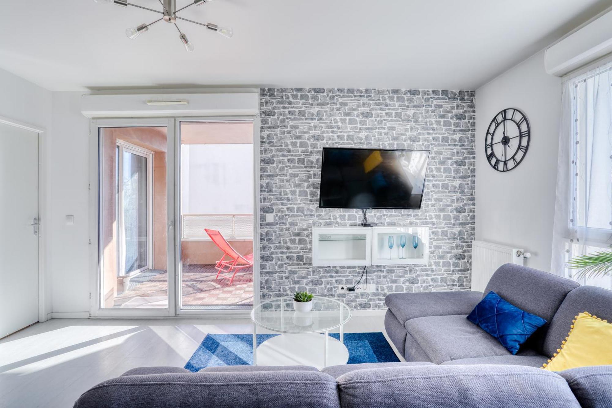 "Le Serenity ", Appartement Spacieux ,Balcon, Parking Prive Gratuit, Netflix, Proche Cdg Et Stade De France Stains Luaran gambar