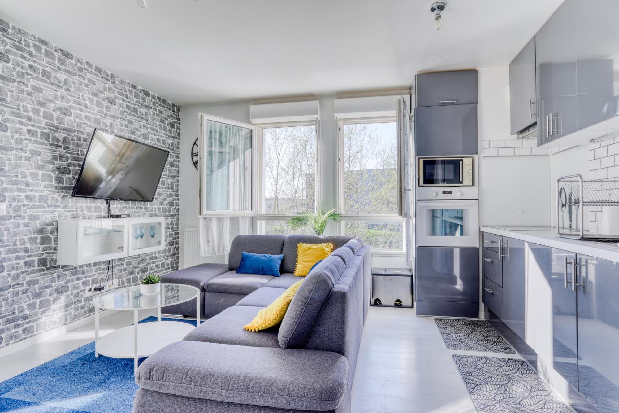 "Le Serenity ", Appartement Spacieux ,Balcon, Parking Prive Gratuit, Netflix, Proche Cdg Et Stade De France Stains Luaran gambar